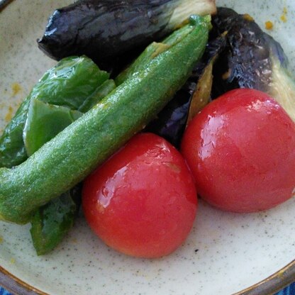 カボチャのかわりにトマトで！素揚げマリネすごく美味しくできました(๑´ڡ`๑)ごちそうさまでしたー！